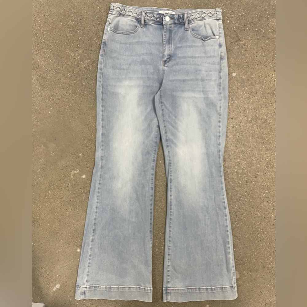 Judy Blue Light Wash Flare Jeans